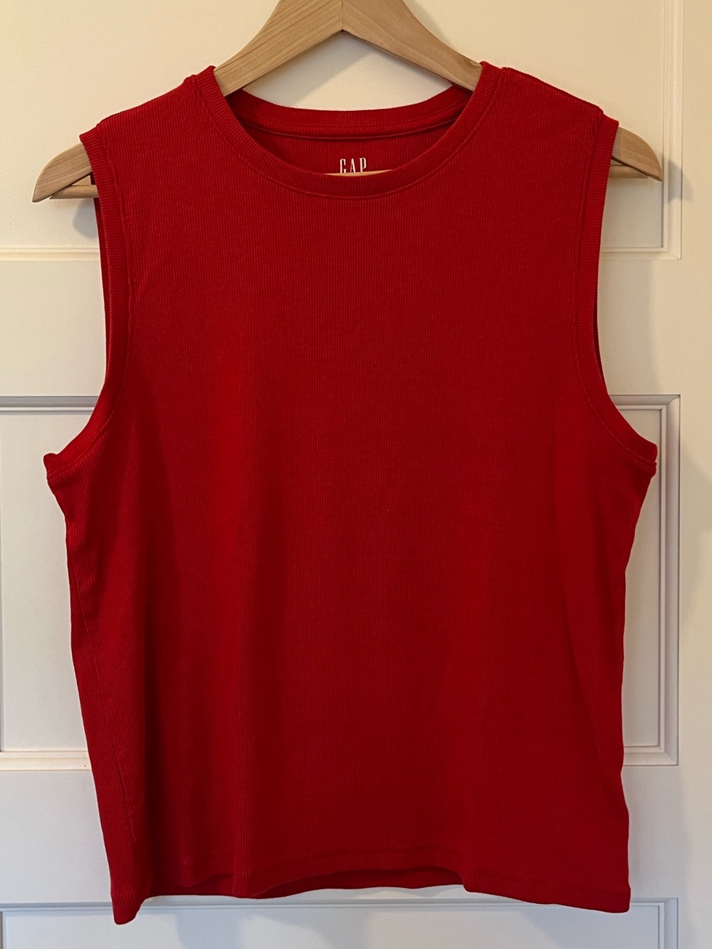 Gap • Modern Crew Cropped Muscle Tank • Red • Size XL